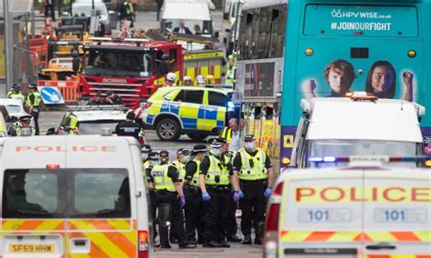 Six Injured In Glasgow Stabbing Suspect Killed World Dawncom