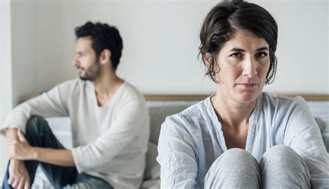 8 signs you are settling in an unhappy relationship