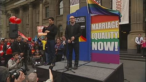 same sex couples prepare for big day as new zealand legalises gay marriage abc news