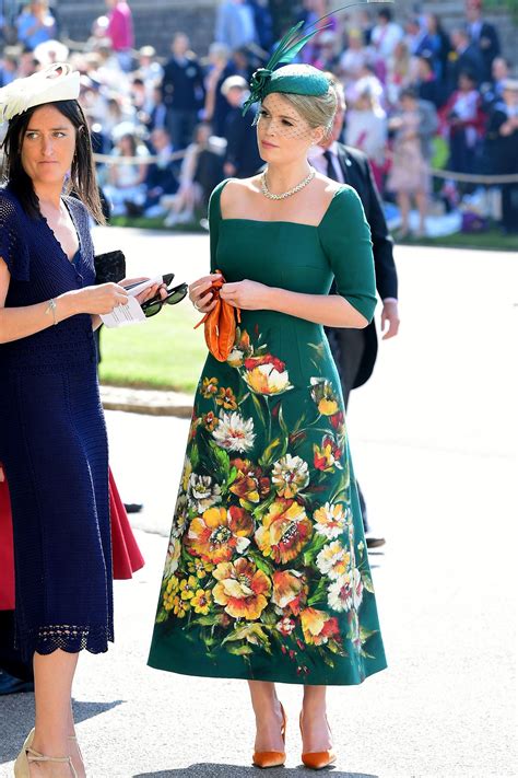 Newlyweds greeted by 100,000 on tour of windsor. Going to the Chapel! See All the VIP Guests Arriving at ...