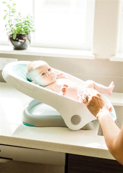 Buy baby bath set & tubs, hooded towels, baby sponge, washcloth sets, baby soaps, baby cream & more at babybliss. Little Me and Free | Bath Time With the Summer Infant ...