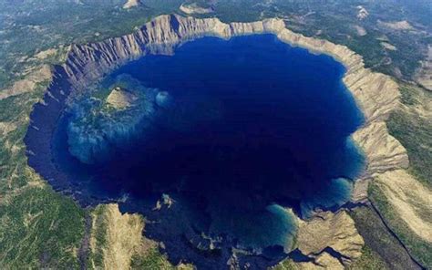 The Awesome Beauty And Surprises Of Crater Lake Virily