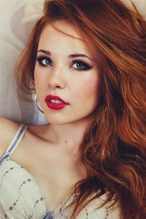 Pin By Melissa Williams On Red Hots Beautiful Redhead Redheads Girls With Red Hair