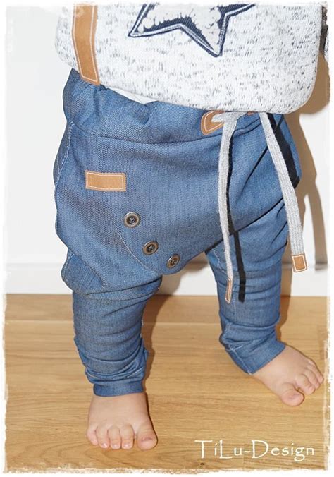 Zurzeit nähe ich ja für meine kinder am liebsten leggings, sie sind so schnell genäht und sehen super aus. Kleinkind-Pumphose mit schrägem Reißverschluss | Kinder ...