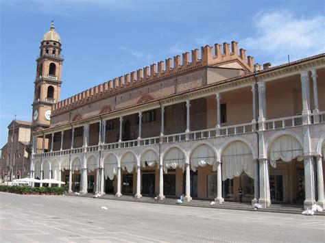 Il mic, museo internazionale delle ceramiche in faenza è la più grande raccolta di opere in ceramica. Maxted Travels with Modestine 1: Faenza, Ravenna and Comacchio