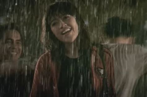 Lirik Lagu 'Hujan' Milik Utopia, Rinai Hujan Turun Basahi Aku  Sonora.id