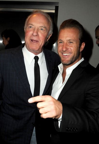 These celebrity dads have secret hot sons that you didn't know about...