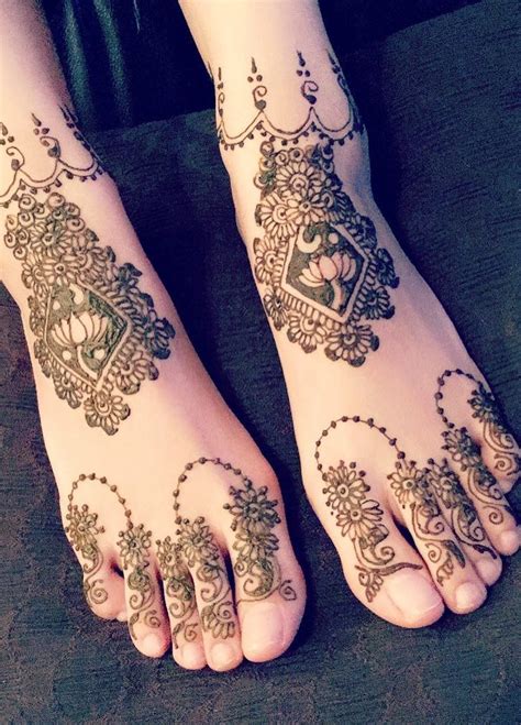40 Beauty And Stylish Henna Tattoo Designs Ideas For 2019 Page 17 Of