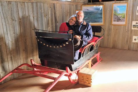 Throughout her childhood, laura endured a tough life as a settler on the frontier, constantly moving and living in near poverty in harsh conditions. Laura Ingalls Wilder's Letter to Children - Daily ...