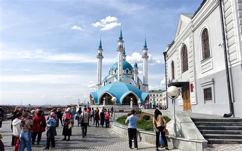 В казани после нападения на гимназию №175 введен режим контртеррористической операции. Мечеть Кул Шариф в Казани