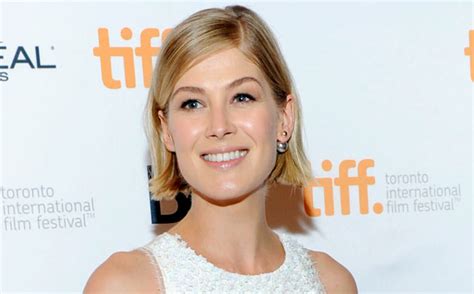 Whos That Gone Girl A Chat With Rosamund Pike