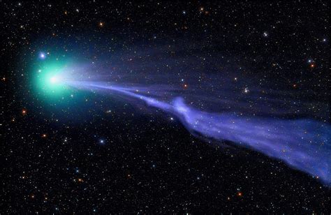 Astronomy Photo Of The Day 73015 — Comet Lovejoy Shines Futurism