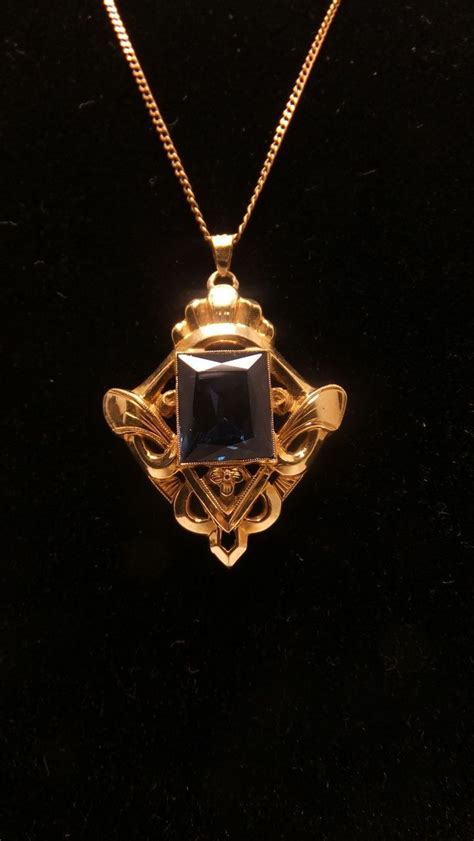 Art Nouveau 14k Yellow Gold Pendant Chain Necklace With Stone From