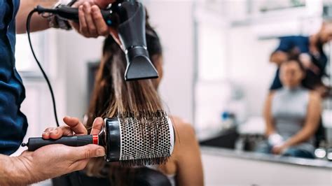Czy salony fryzjerskie będą znowu zamknięte? | Blog Hairstore