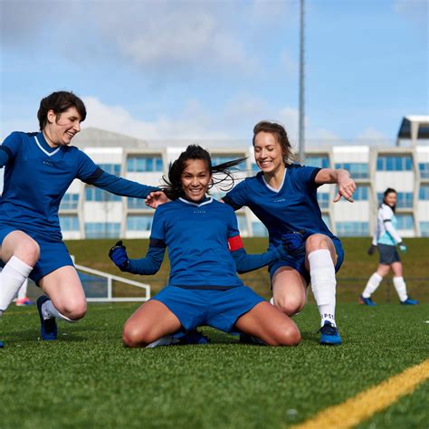 Le Football Féminin Une Pratique En Plein Essor