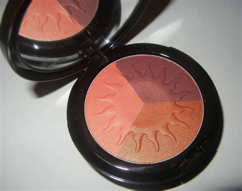 Iman Cosmetics Sheer Finish Bronzing Powder In Afterglow Review