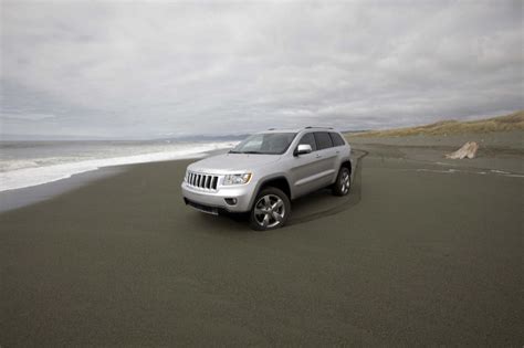 2011 Jeep Grand Cherokee New Pics And Details Autoevolution
