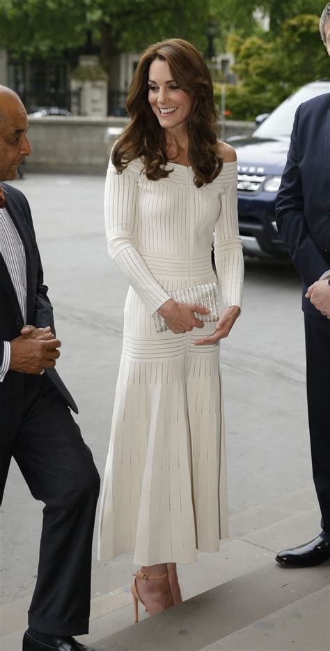 kate middleton bares her shoulders in sexy summer gown see the pics entertainment tonight