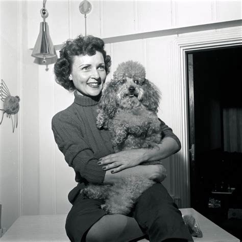 Lovely Pics Of Betty White At Home With Her Dogs In The