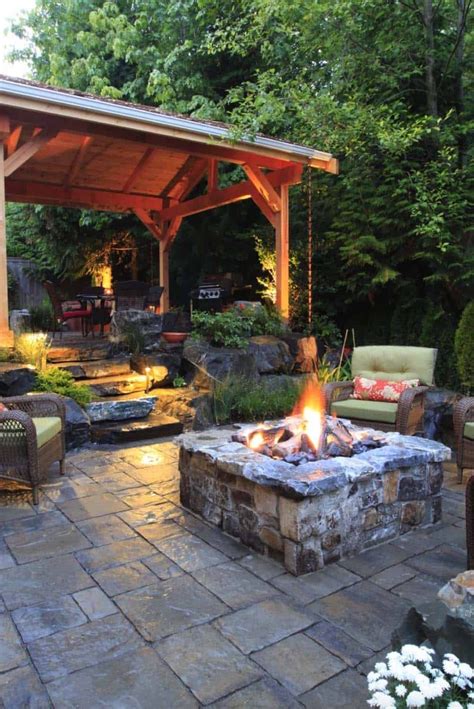 25 Amazingly Cozy Backyard Retreats Designed For Entertaining Cozy