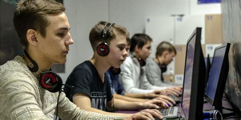 Lan Party Tips How To Organize An Awesome Lan Party