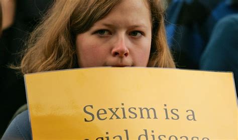 5 Times Women Can Be Sexist To Each Other— Because We Arent Immune Either