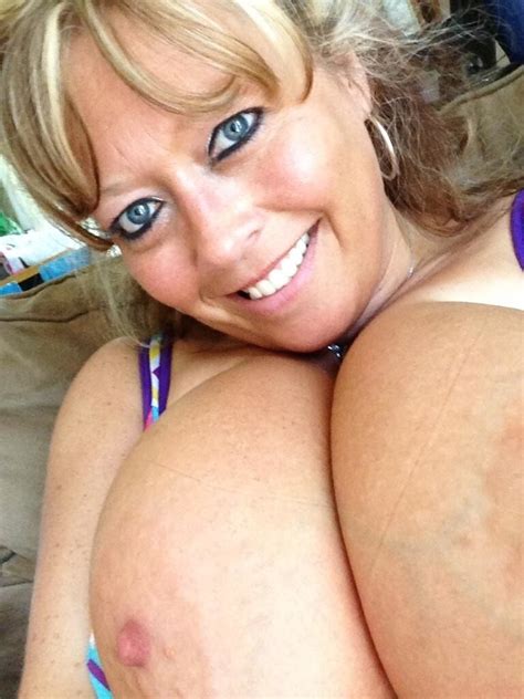 White Moms Like To Show Off Vol ShesFreaky