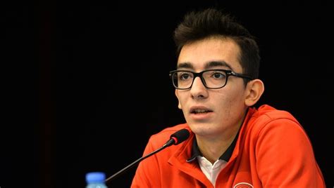2016 rio yaz olimpiyatları'ndaki soğukkanlı tavırları, sempatisi ve başarısı ile tüm türkiye'nin sevgisini kazanan 18 yaşındaki mete gazoz. Mete Gazoz "efsane" olma yolunda