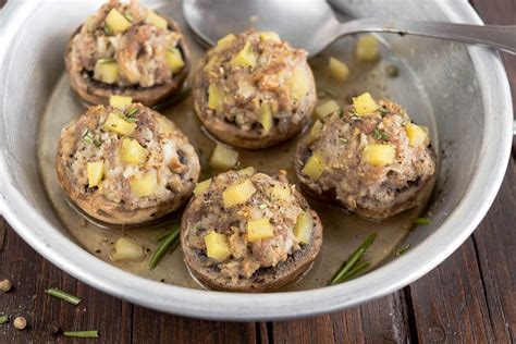 Maybe you would like to learn more about one of these? Funghi ripieni, ricetta velocissima e sfiziosa pronta in ...