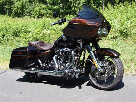 I like the looks of the road glide but, i don't like the way it looks from the riding position. 2012 CVO Road Glide Wisconsin - Harley Davidson Forums