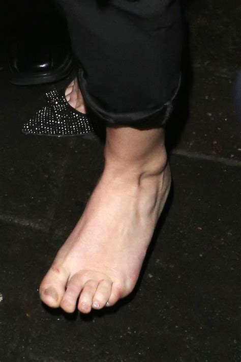 Jennifer Lawrence Feet Photos Collection Scandal Planet