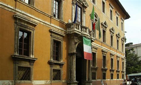 Le migliori banche filippine per cambiare gli euro atm delle banche : Tanti soldi in banca, ma fiducia da ricostruire: la vita ...