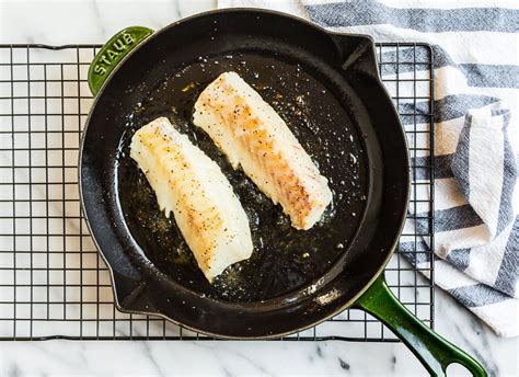 Pan Fried Cod Simple Recipe With Butter And Lemon Wellplated Com