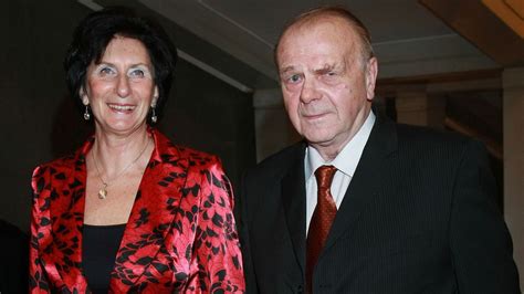 Lakiernictwo samochodowe (szpachlówki poliestrowe, wyroby akrylowe). Irena Szewińska - 2. rocznica śmierci, mąż Sławomir ...