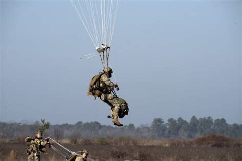 Parachuting Archives Soldier Systems Daily