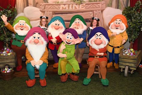 Where To Meet The Seven Dwarfs At Disney World Wdw Prep School