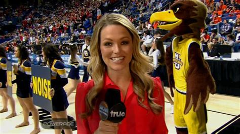 Cbs Sports Reporter Allie Laforce Click To Listen Sports Byline Usa