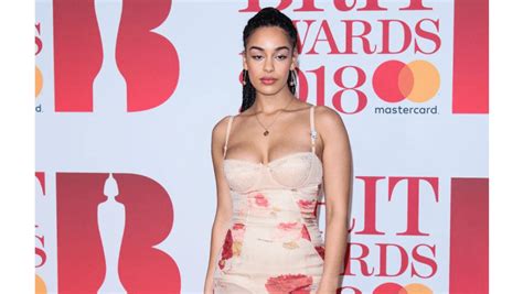 Jorja Smith In No Rush To Sign A Record Deal 8days
