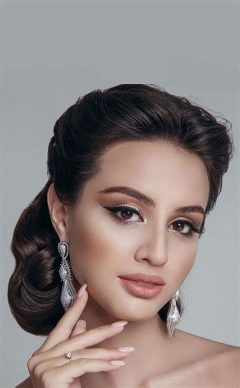 32 Glamorous Makeup Ideas For Any Occasion Classic Old Hollywood Look Old Hollywood Makeup
