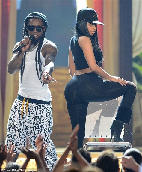 Twerk Fest Nicki Minaj Gives Lil Wayne A Raunch Huangfangのブログ
