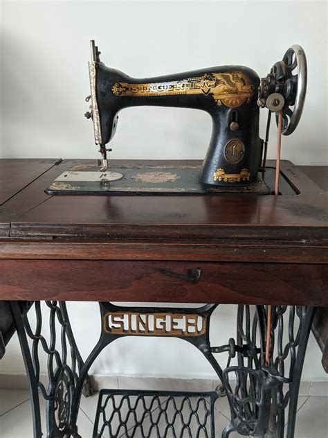 This Is A Functioning Singer Sewing Machine From R Buyitforlife