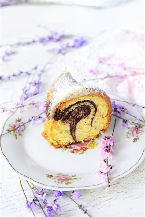 Glasur auf kuchen geben, grosszügig mit dem spachtel verteilen. Kessy's Pink Sugar: Marmorkuchen - der Saftigste aller ...