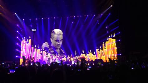 Robbie Williams Let Me Entertain You Tour 2015 Saint Petersburg