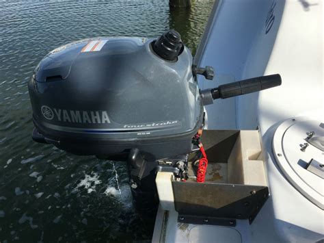 Meet The Outboard Motor Sailing The Small Boat • Deep Water Happy