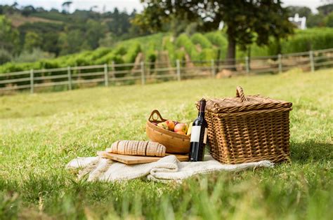 Pack The Perfect Picnic Local Vendors With Everything You Need Grand