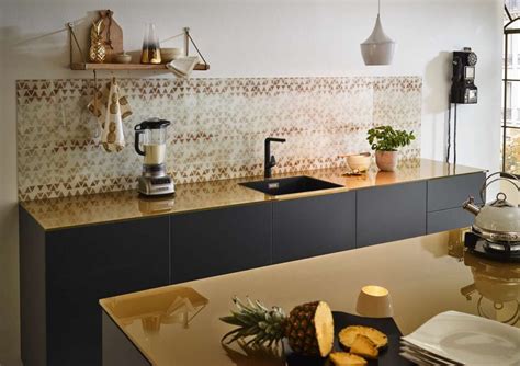 Welche arbeitsplatten aus esg gibt es in der küche? Arbeitsplatten aus Glas | Küchen Journal