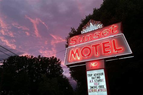 The Sunset Motel Brevard Book Your Stay In Brevard And Enjoy Great Rates