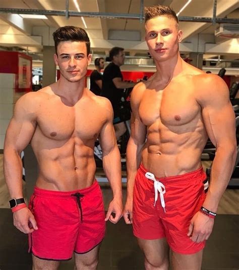 Muscleworship — Gym Buddies Muscle Bodybuilder Massive