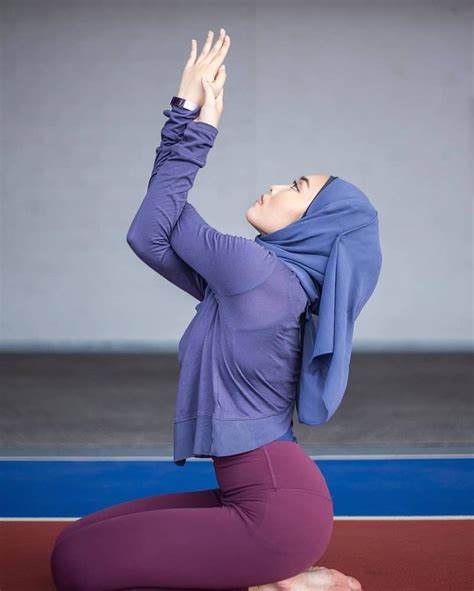 rania 💗 on instagram “acah2 yoga sikit 💦💪” gaya hijab busana hijab modern hijab chic