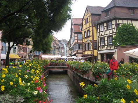 Colmar El Pueblo Mas Bonito De Alsacia Fotos De Foto Del Verano